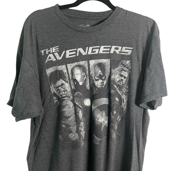 The Avengers Gray Marvel T-Shirt Bundle Others w/this - Picture 1 of 17
